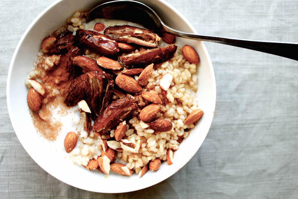 The PLANTSTRONG Meal Planner Quick Brown Rice Cinnamon Breakfast Bowl (NF)